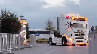 scania