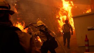 Structures Burn as Palisades Fire Explodes to 1,200+ Acres