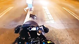 The dog was afraid of the loud sound ????(kawzaki Ninja h2r)????