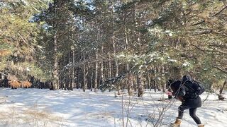 Cold winter cooking fish soup and flatbread bushcraft_Campfire