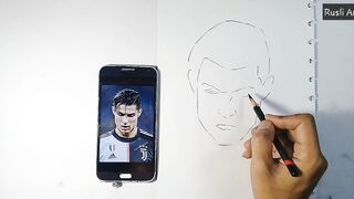 Paint Cristiano Ronaldo's face with a pencil