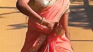 Cute ???????????? bettiful  lady dance ⛺⛺⛺⛺ love ????????????priyankajain????shivpriya????neverendingtales????couplegoals ????telugu #folk