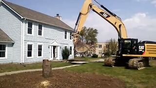 Bethany Village blue house removal