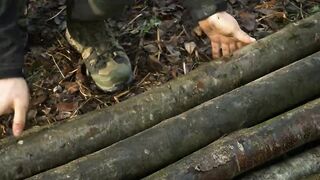 Building a Wood Shelter to Survive in the Wilderness _