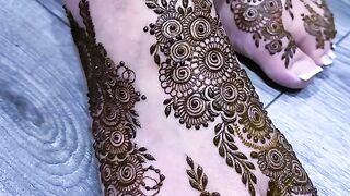 Very new style mehndi design