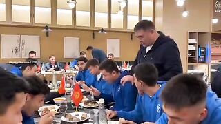 The Kyrgyz U-20 team, which will play a friendly match with the youth team of Barcelona, ​​​​was hosted by the referee