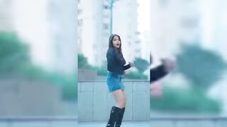 Indian Girl Siya Sharma Dance