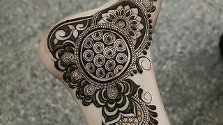 New foot mehndi design