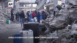 Palestinians who returned to northern Gaza struggle to find drinking water.mp4