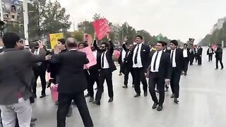 Live footage from D Chowk: More lawyers arrive, situation worsens, intense sloganeering