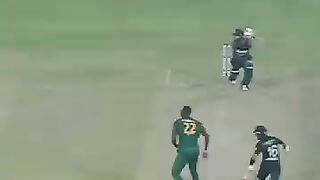 Winning shot played by Tayyeb Tahir and Pakistan win the match against south Africa