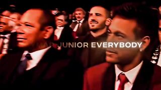 ???? A historic moment! Messi, Ronaldo, and Neymar at the awards ceremony ????️????