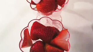 Strawberry chocolate cup