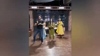 Nida Yasir viral Girl