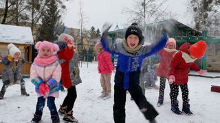 Зимняя прогулка в саду. Выпускная группа