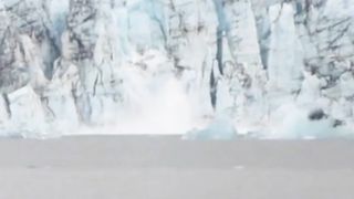 Glacier melting and falling in Iceland, Jokulsarlon lake #shorts #viralvideo #reel