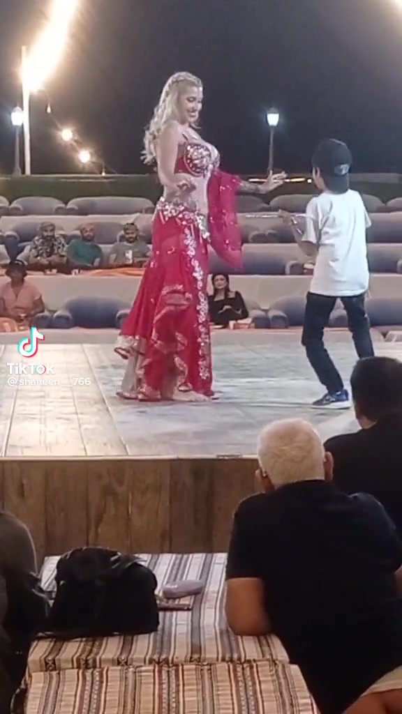 Aunty Very Hot Belly Dance By Yaseenjut