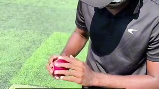 How to bowl reverse swing