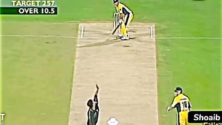 sohaib Akhter  Bowling