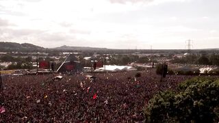 Miley Cyrus - Nothing Breaks Like A Heart - (Live at Glastonbury 2019)